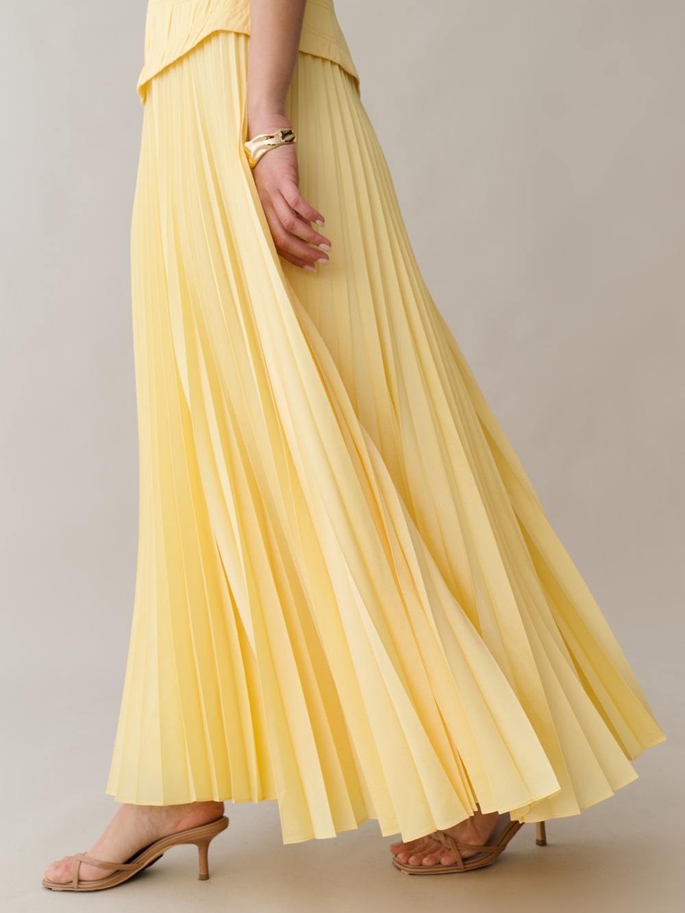 Few Moda Ada Yellow Strapless Pleated Maxi Dress Size 2 NWT - Picture 6 of 7
